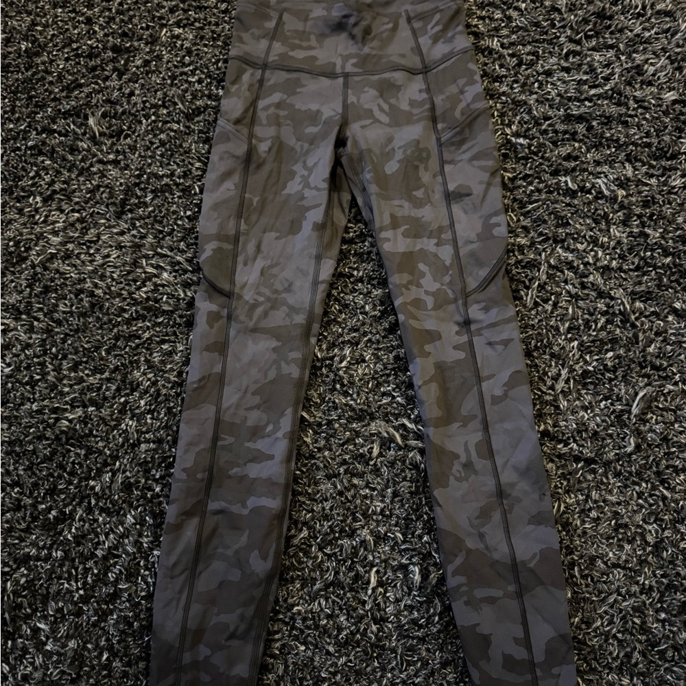 Lulu camo leggings